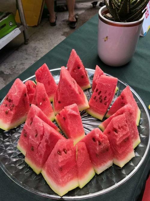 比赛吃瓜特效,揭秘吃瓜特效背后的精彩瞬间