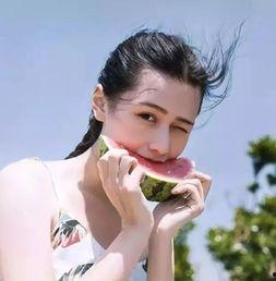 男女吃瓜头像,揭秘男女吃瓜头像背后的文化现象