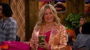 破产姐妹苏菲吃瓜,破产姐妹中的美食奇遇