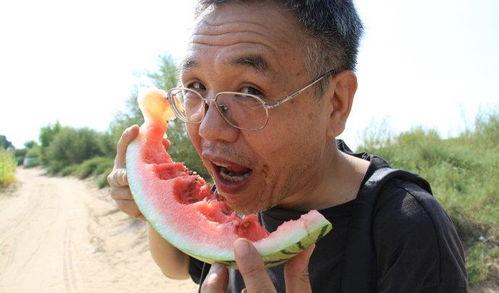 带你吃瓜奇葩冰柱,带你领略“带你吃瓜”奇葩冰柱的冰封奇景