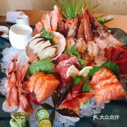 韩国吃瓜拼盘图片,一窥韩国餐桌上的多元美食文化